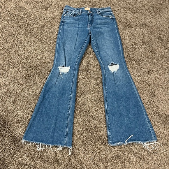MOTHER The Weekender Fray Flare Jeans - Picture 4 of 15